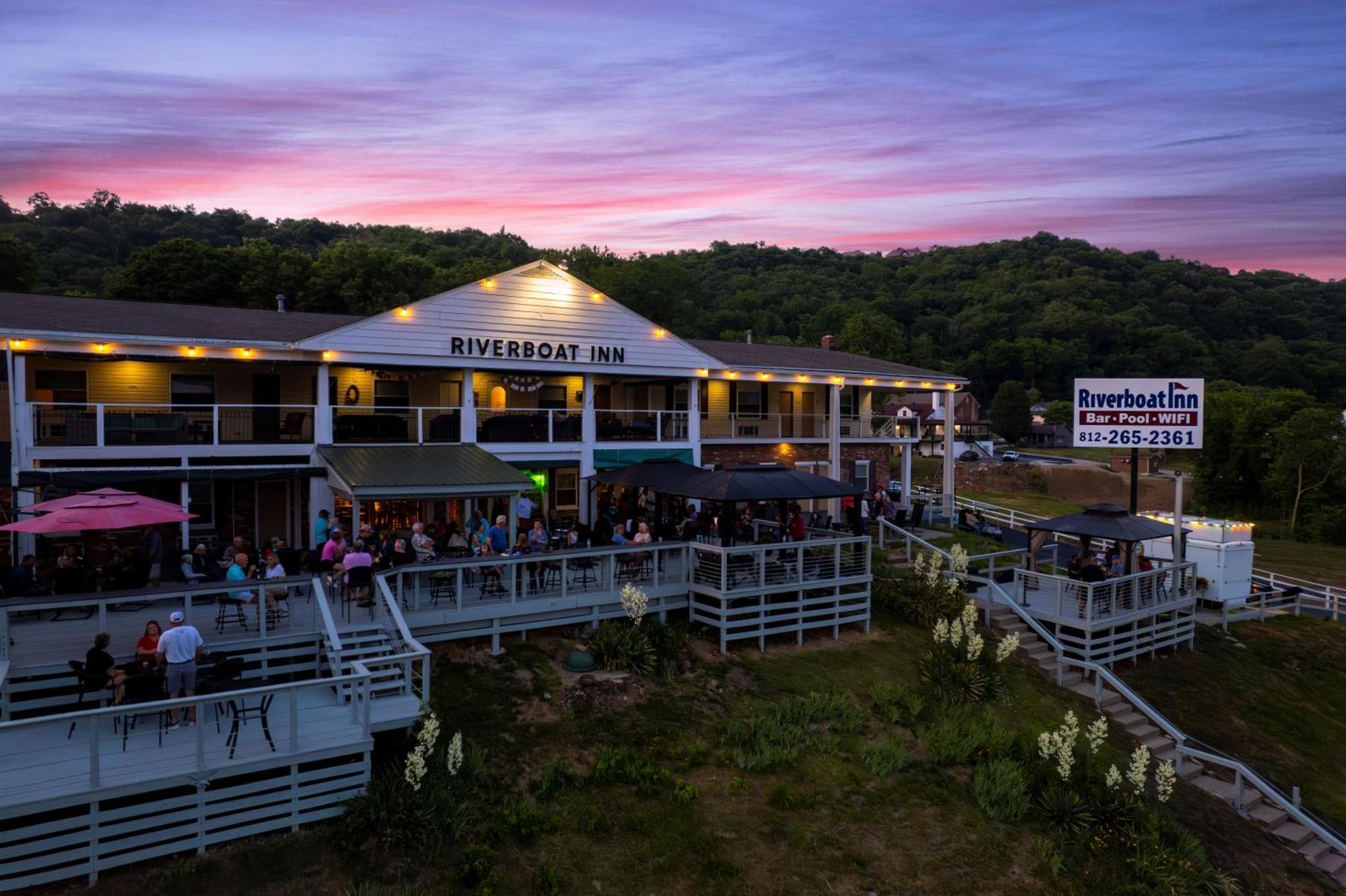 Riverboat Inn & Suites Madison Dış mekan fotoğraf